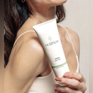 THE SPA DR Clean Body Wash, 4 Fl. Oz. Tube Gluten Free  Genuine Authentic New
